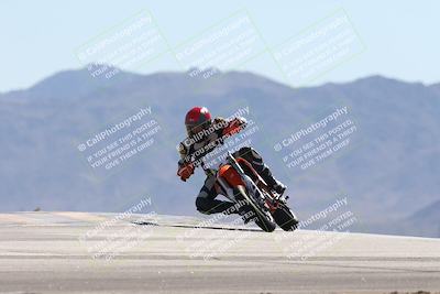 media/Oct-13-2025-Moto Forza (Mon) [[a66d839500]]/3-B Group/Session 4 (Turn 9)/